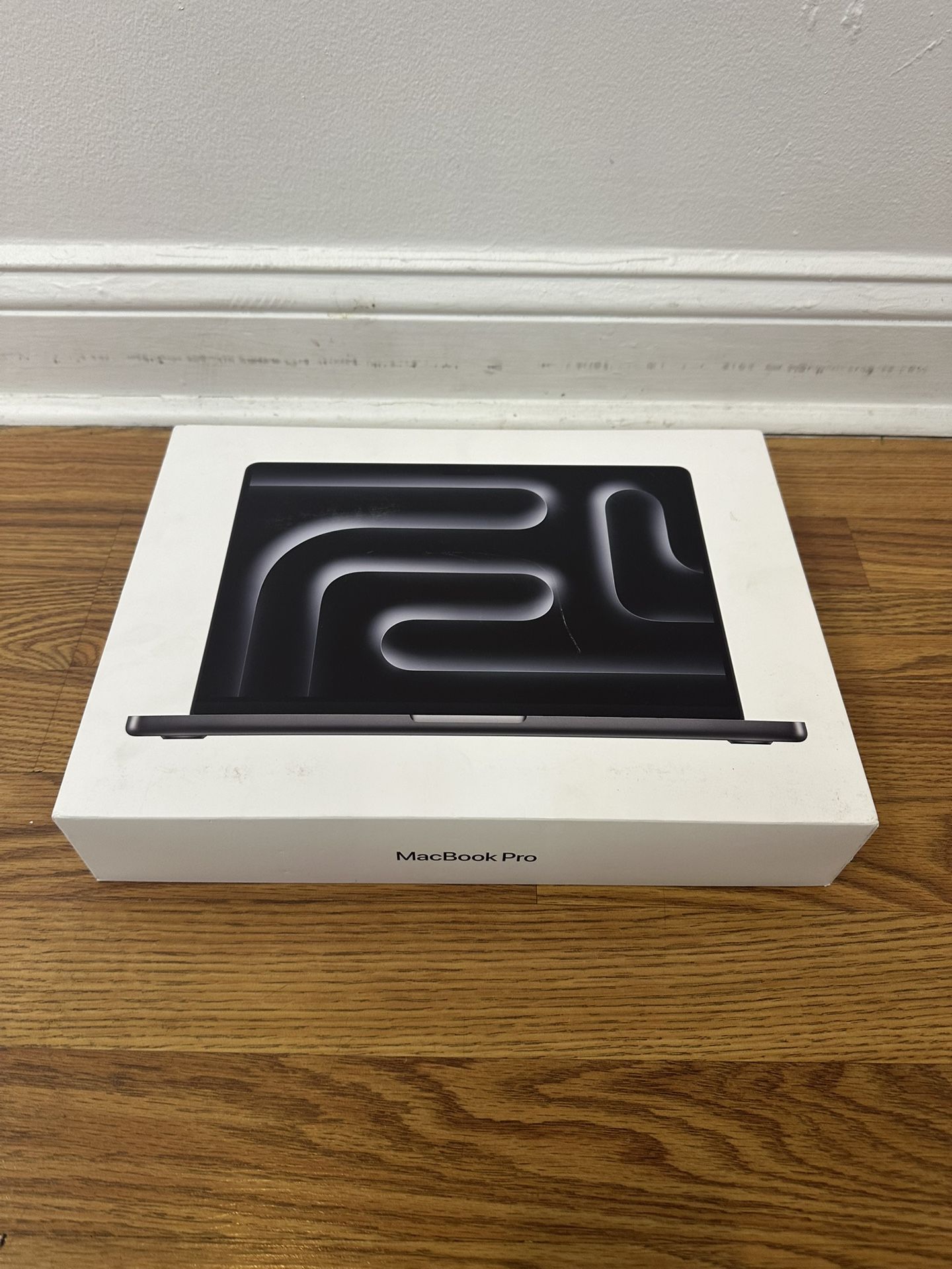 MacBook Pro M4 Chip 14 Inch