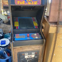 Ms PAC Man Arcade Game 