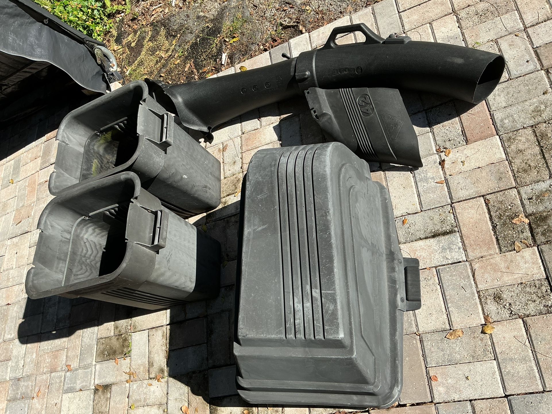 Husqvarna Lawn Tractor Grass Catching Set