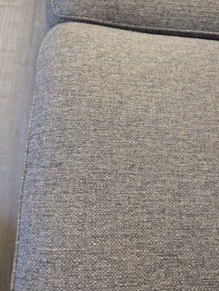 Sectional Couch w Ottoman and Coffee Table