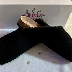 Olivia Miller Slippers Size 7