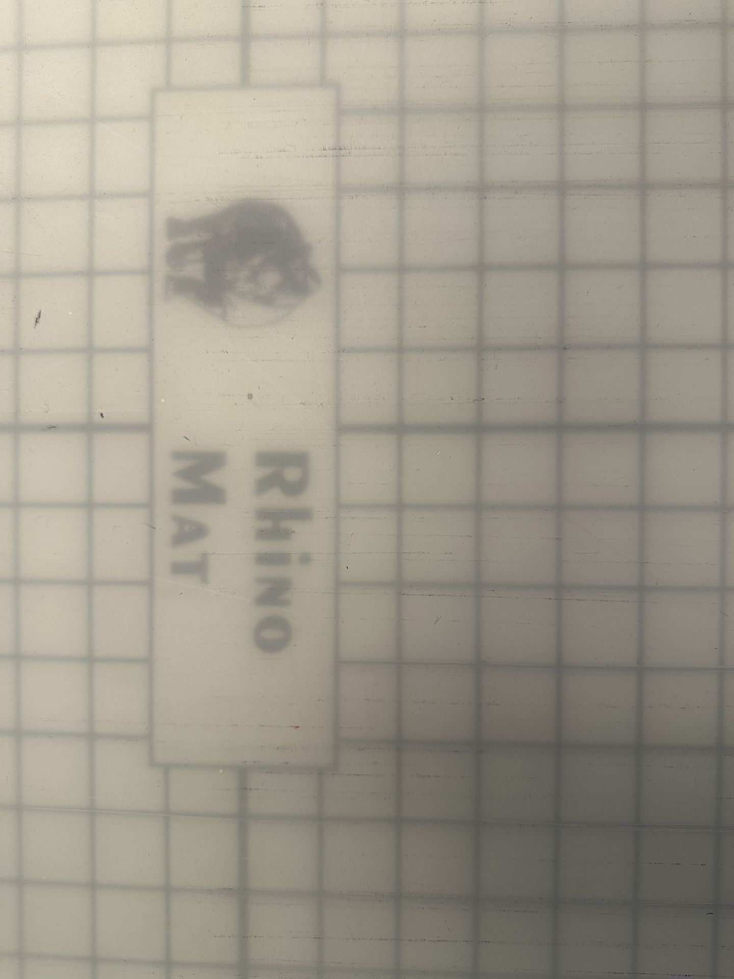 Self healing cutting mat