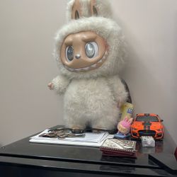 It’s a Angel In Clouds Labubu And It Comes With A Box 