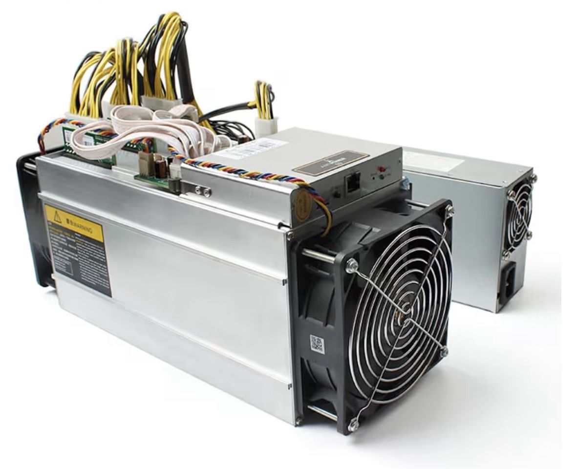 Ant Miner L3+ with APW3++ Power Supply