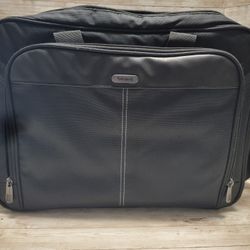 Targus Classic Slim TCT027US Carrying Case (Briefcase) for 15" to 16" Notebook