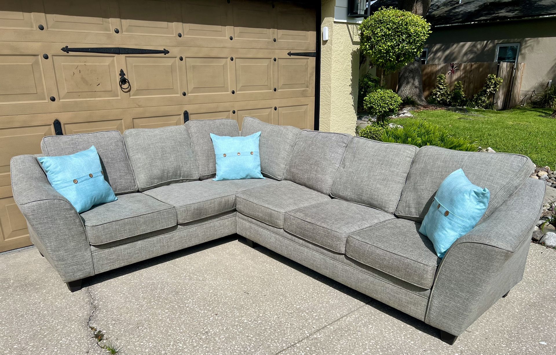 ✨ Sectional Sofa ✨