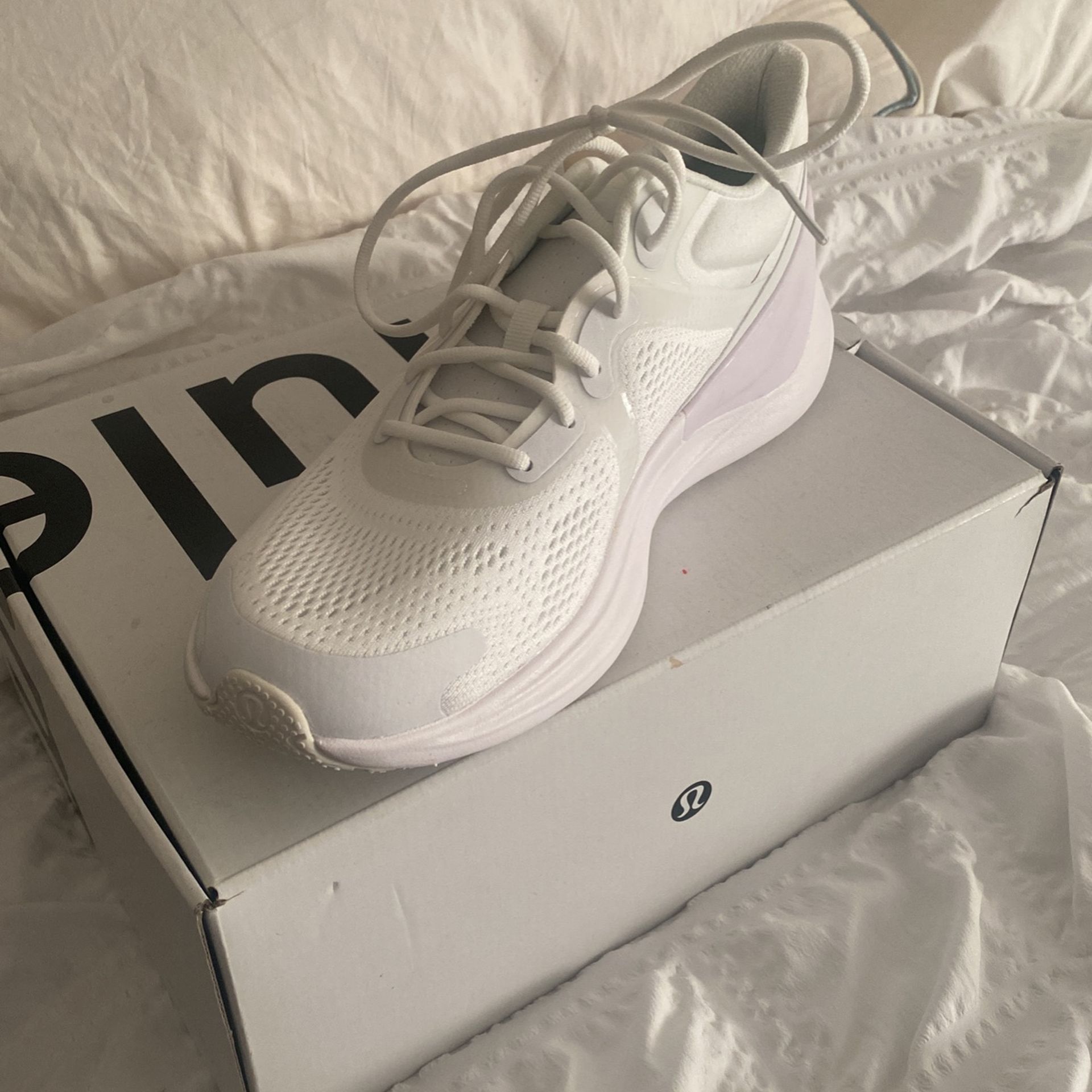 New In Box White Lululemon Blissful Running Shoes 9.5