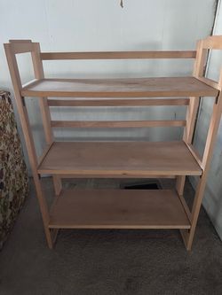 Foldable shelf