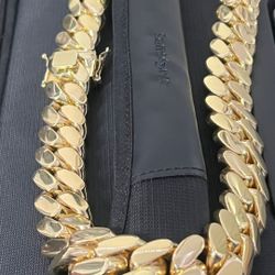 Cuban Link Chain  24MM X20 14k Heavy Gold Plated Doesn't Loses Color 