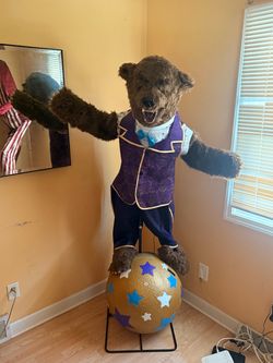 Life-Size Animatronic Circus Bear Halloween Prop