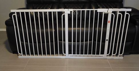 Extra wide gate