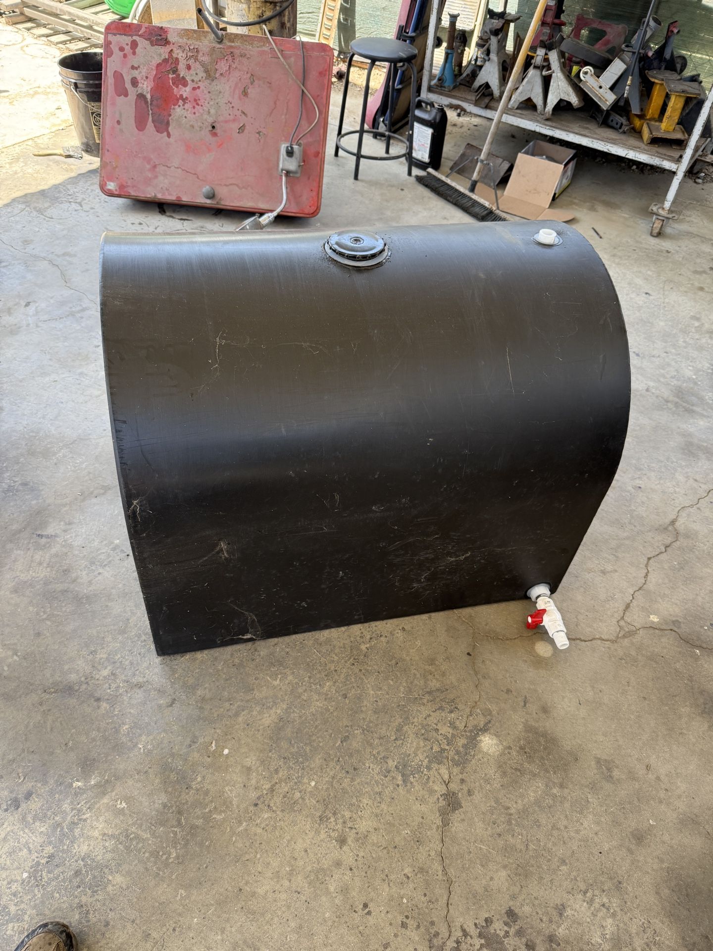 100 Gallon Water Tank