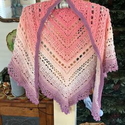 Vintage Beautiful Hand Croquet Shawl 