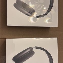 AIRPOD MAXES FOR SALE  $500 FOR BOTH OR $250 EACH (usb port)