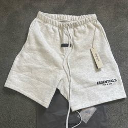 ESSENTIAL SHORTS