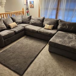 Klaussner Home Finishing - Sofa Chaise Sectional 