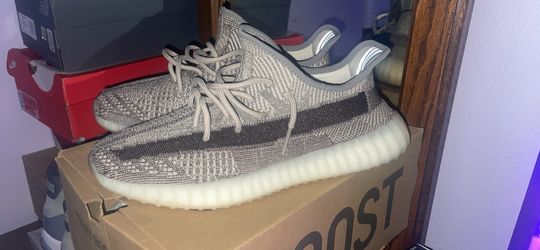 Yeezy 350 V2