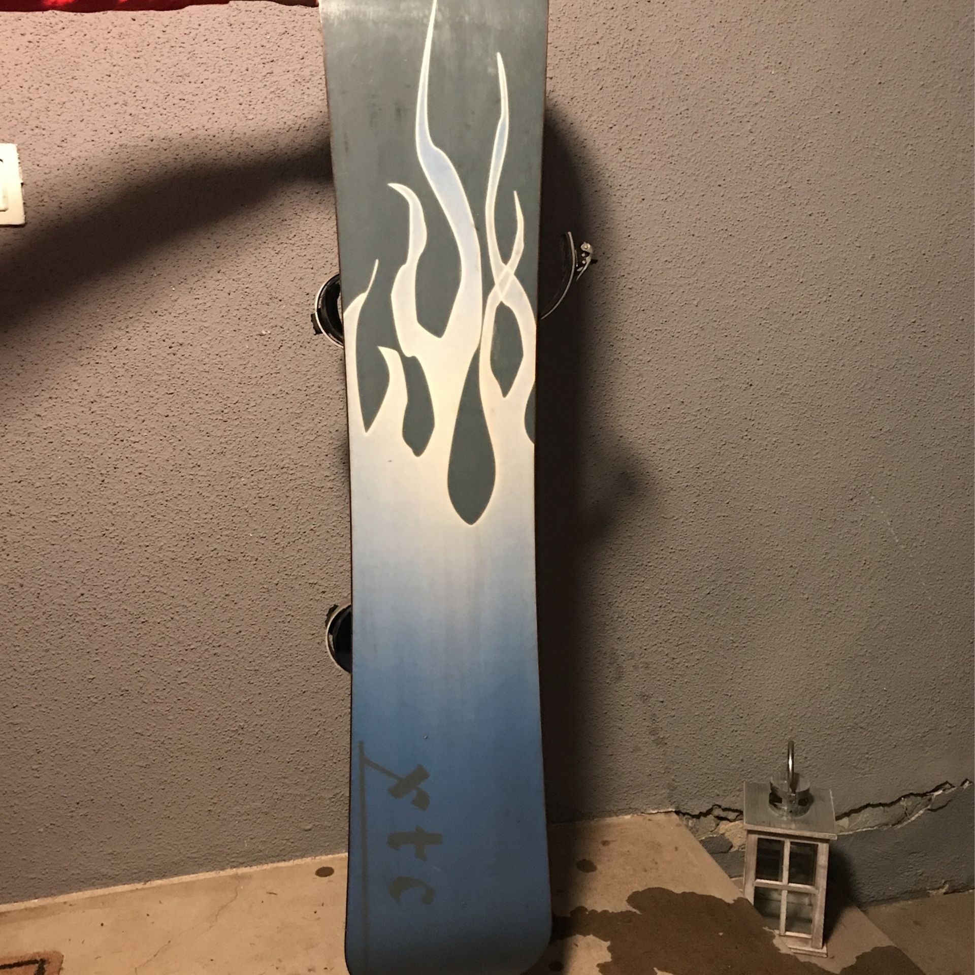 Burton Dragon 152 Snowboard With Cover for Sale in Santa Ana, CA