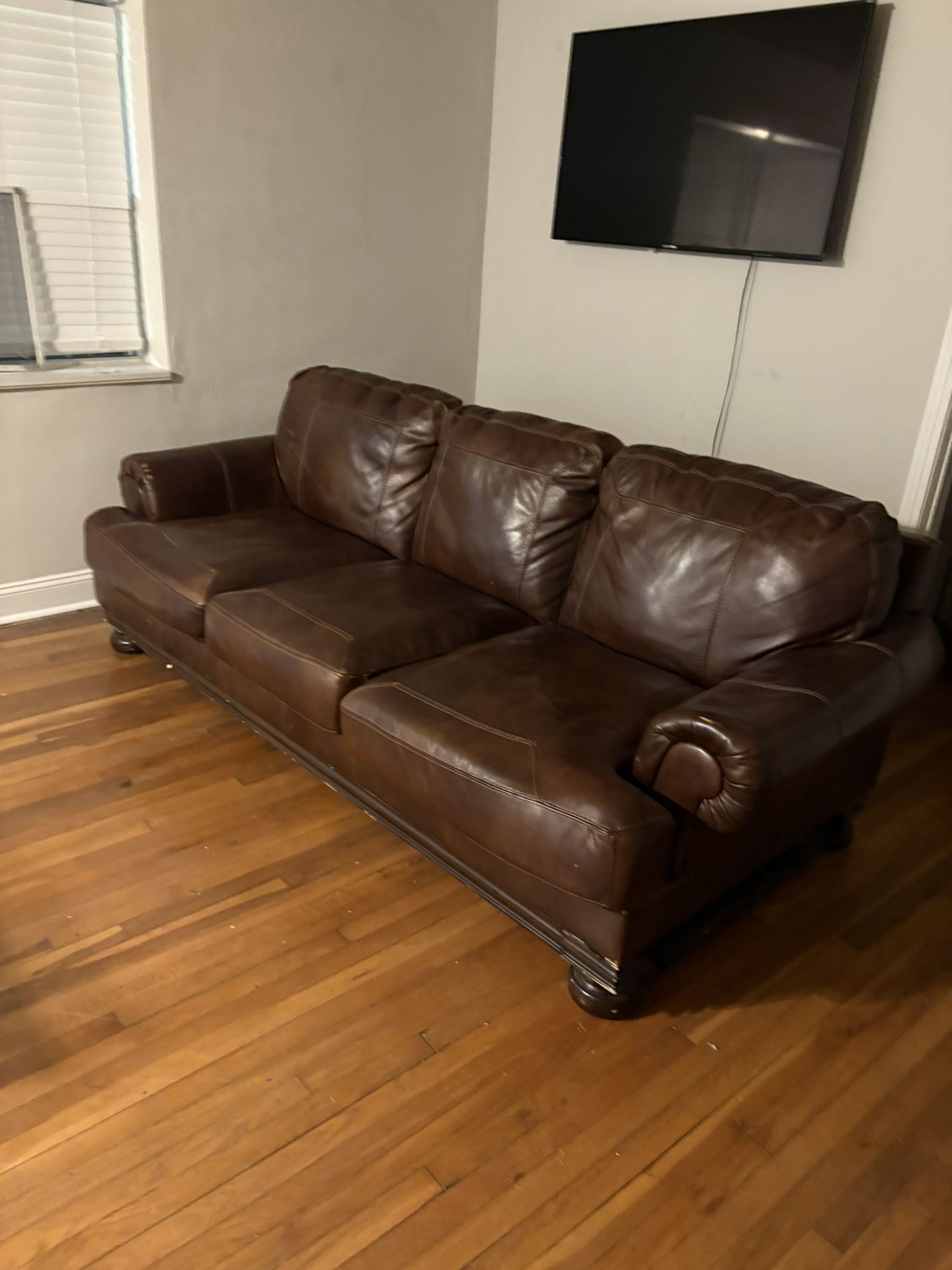 Couch, Dark Brown.