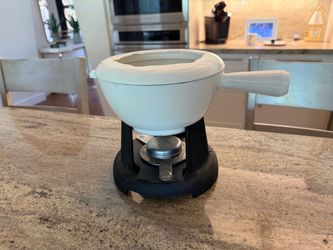 Le Creuset fondue pot