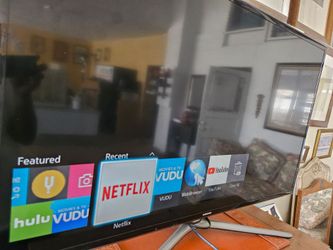 Samsung 46 full HD
smart Led Tv
With remote control
Works great. 150 dlls pickup only
12:48 PM