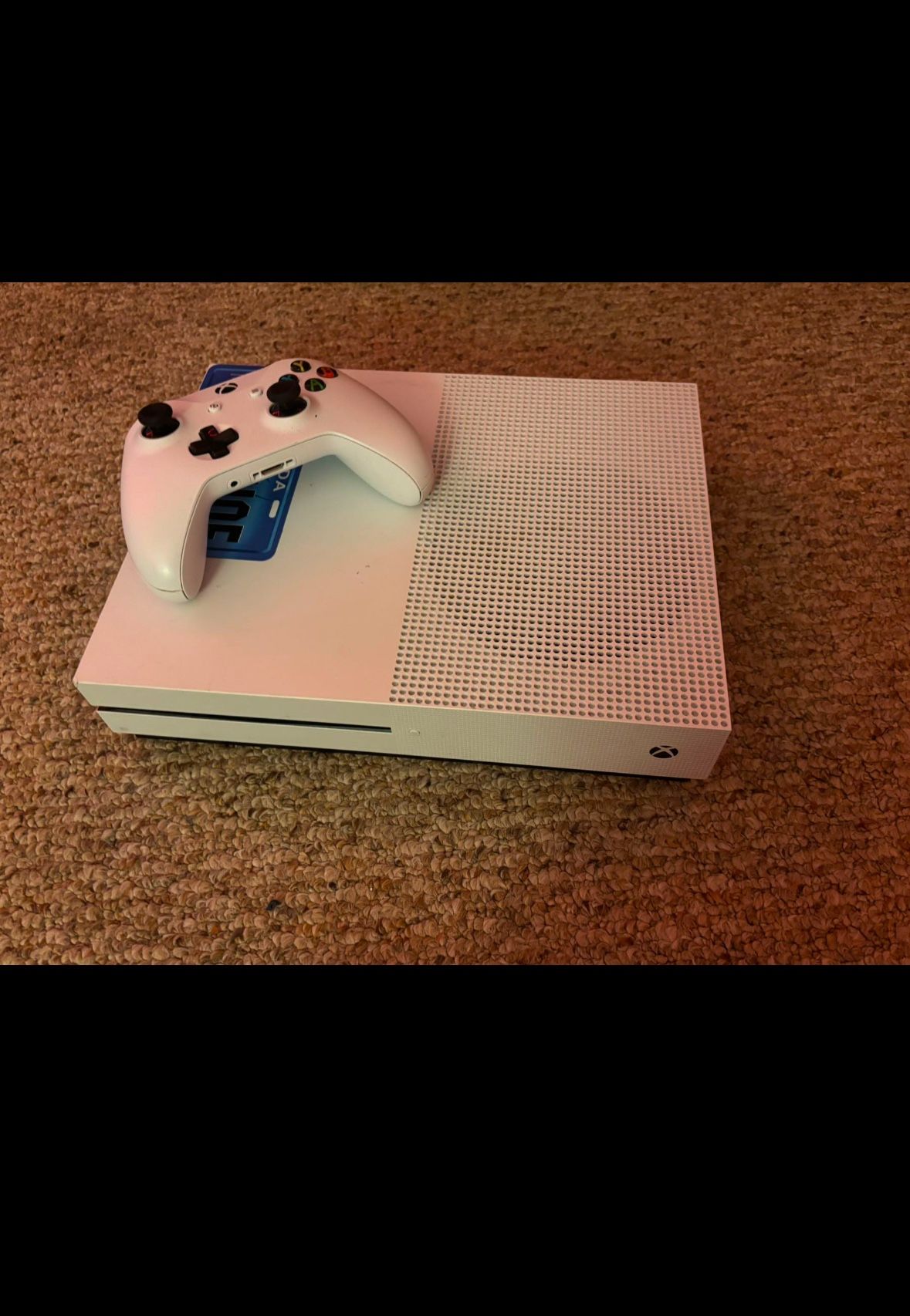 xbox one s and one white controller