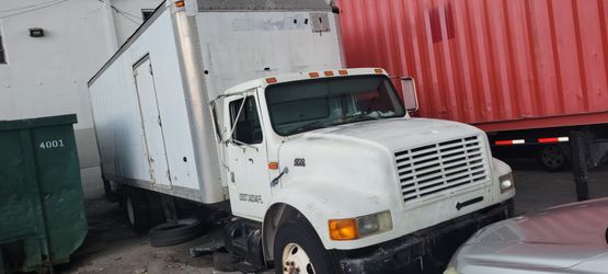 2000 International truck