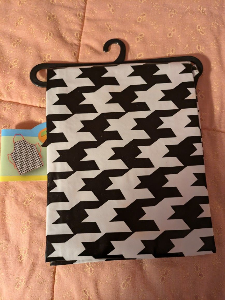 New Black & White Apron Easy Wipe