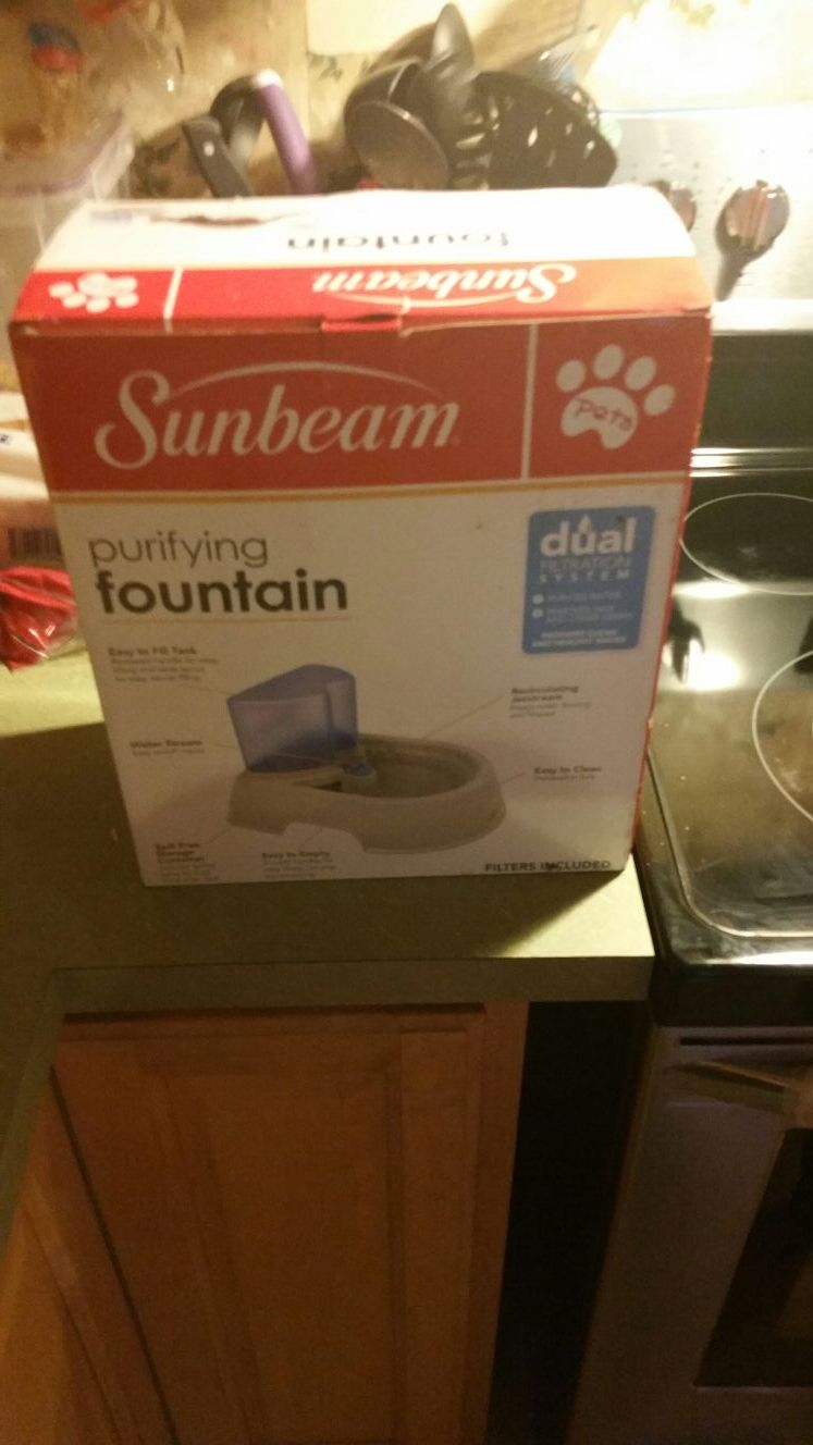 Sunbeam purifying pet water fountain