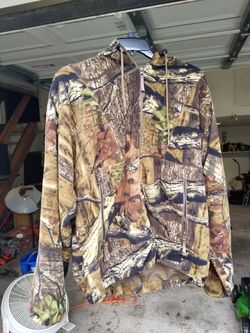 Cabela's hooded fleece jacket