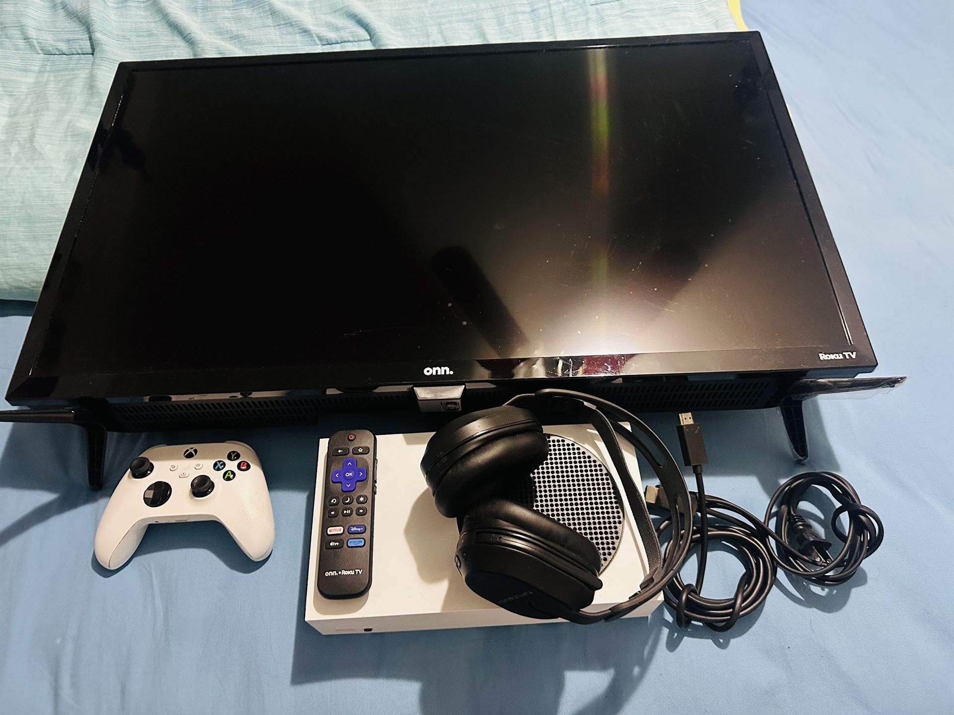 Xbox Series S Digital, Tv Onn Roku, Mando Inalámbrico, Audífonos Inalámbricos, Mando Inalámbrico.