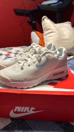 Nike Women's Air Max BIA