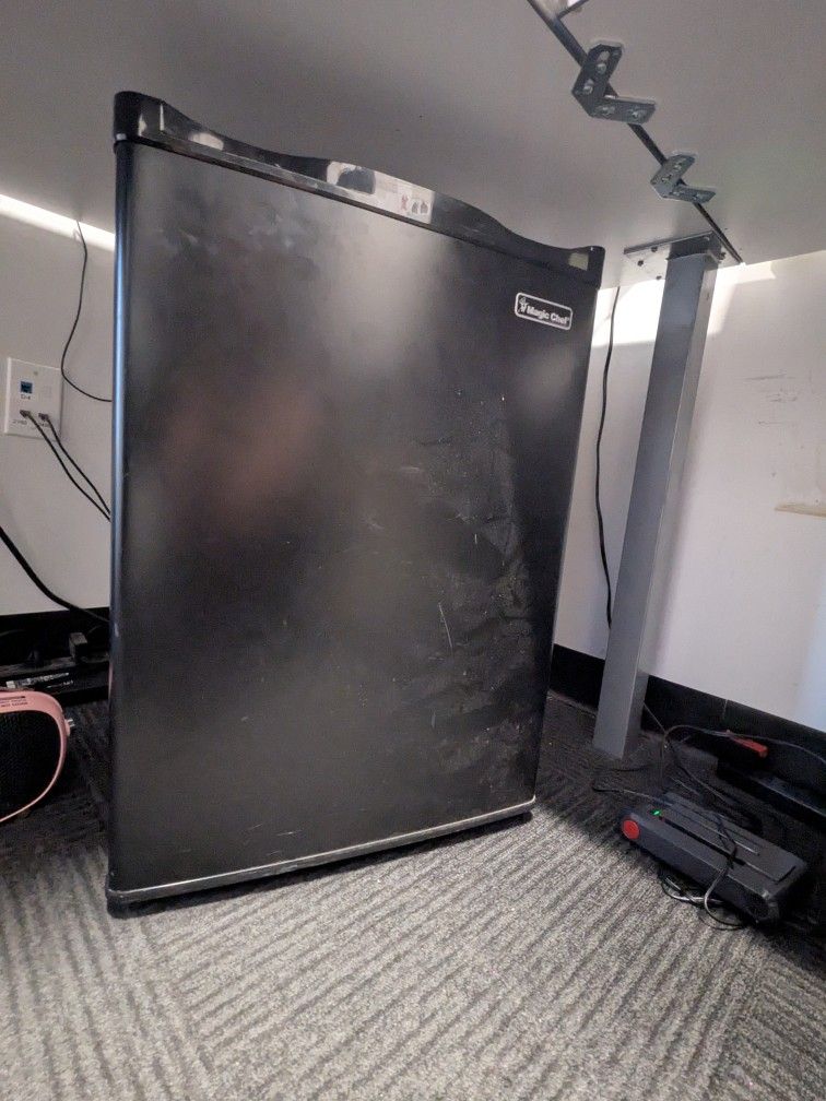 Magic Chef Mini Fridge