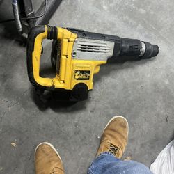 Powerful Dewalt Rotor Hammer 