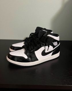Jordan 1 Mids size 11.5