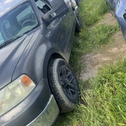 Parting Out 2006 Ford F150