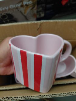 Spritz Heart-Shaped Stoneware Mug