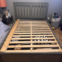 full size bed frame like new 