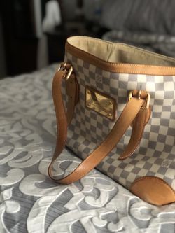 Louis Vuitton Mylockme Chain Pochette Bags 2 2 for Sale in Columbus, OH -  OfferUp
