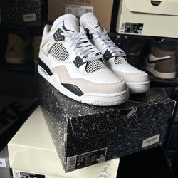 Jordan’s 4’s Military