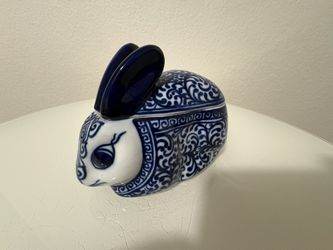 SMALL Rabbit Dish with Lid Blue & White Porcelain