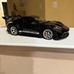1/18 Minichamps Porsche 911 (992) GT3 RS (2023) Black (Limited Edition 300)