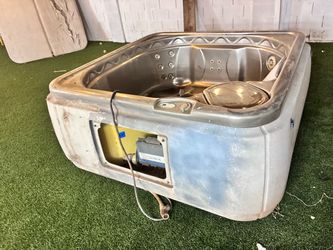Hot tub