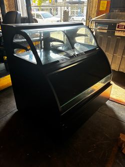 48” deli case with dual temp. Made by structural concepts