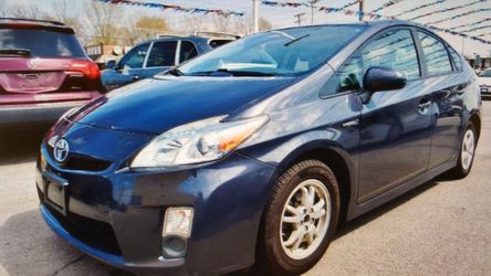 2011 Toyota Prius Five 4dr Hatchback.