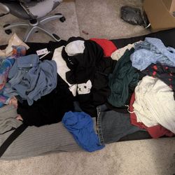 Lots Of Random Clothes, 99% Women's 