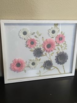 Picture frame w/ flowers