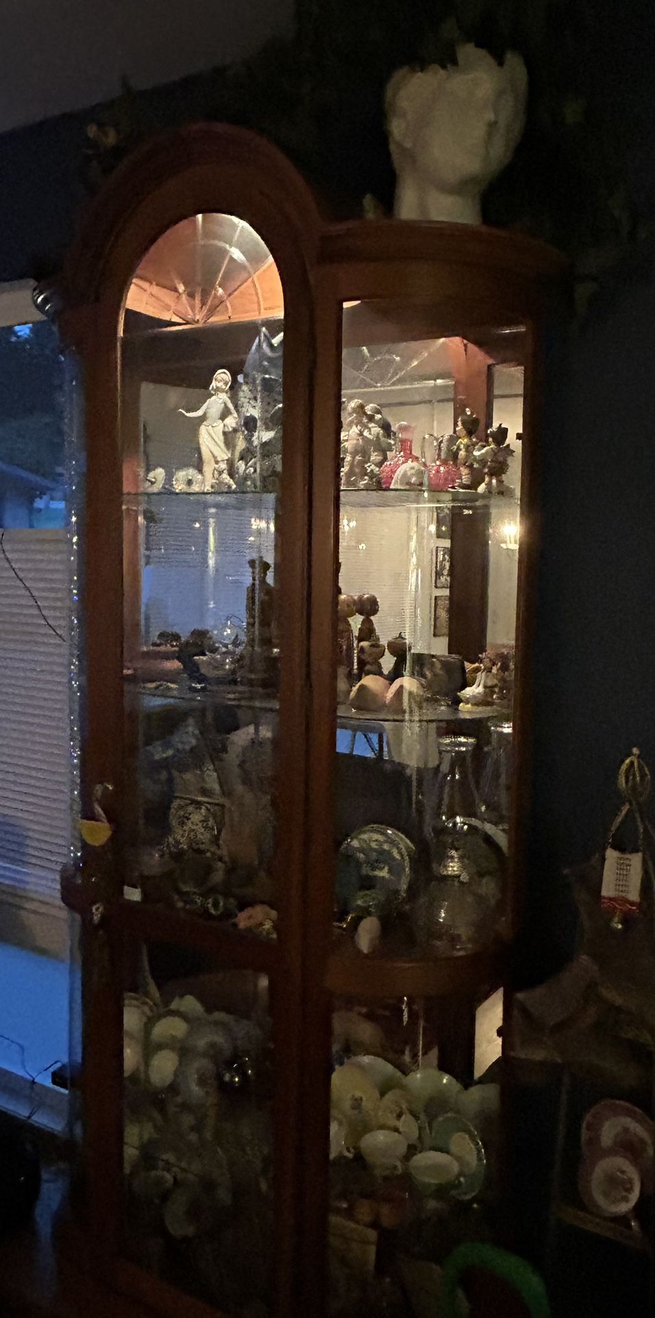 CURIO-PULASKI Curved Pecan Curio