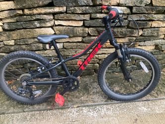 Trek precalibur 20 Inch boys bike - one hand brake