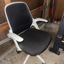 Desk chair